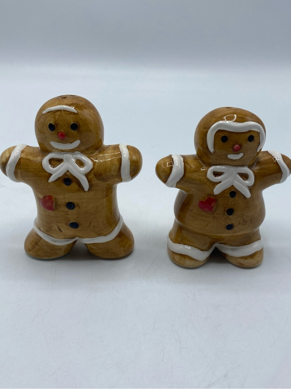 Vintage Gingerbread Salt Pepper Shakers Man Woman Abbott Collection Heart